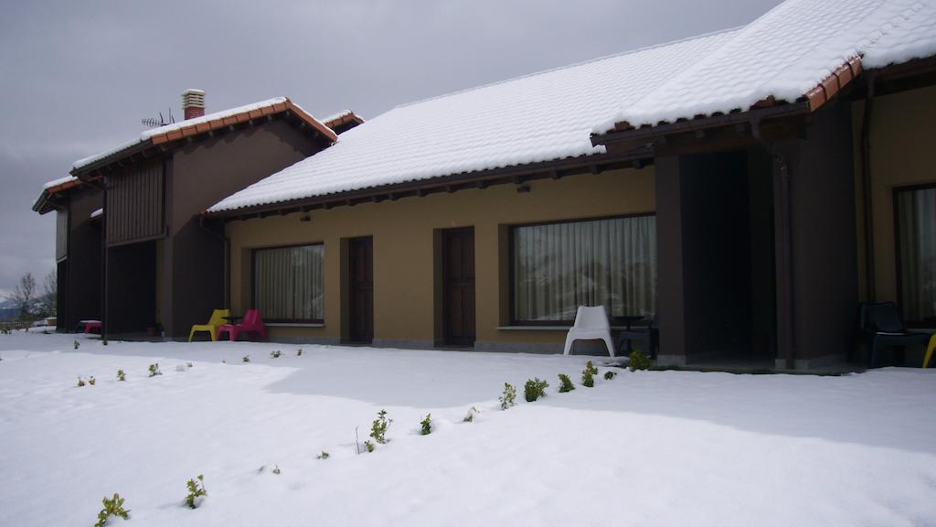 Apartamentos La Senda San Juan de Parres Exteriér fotografie