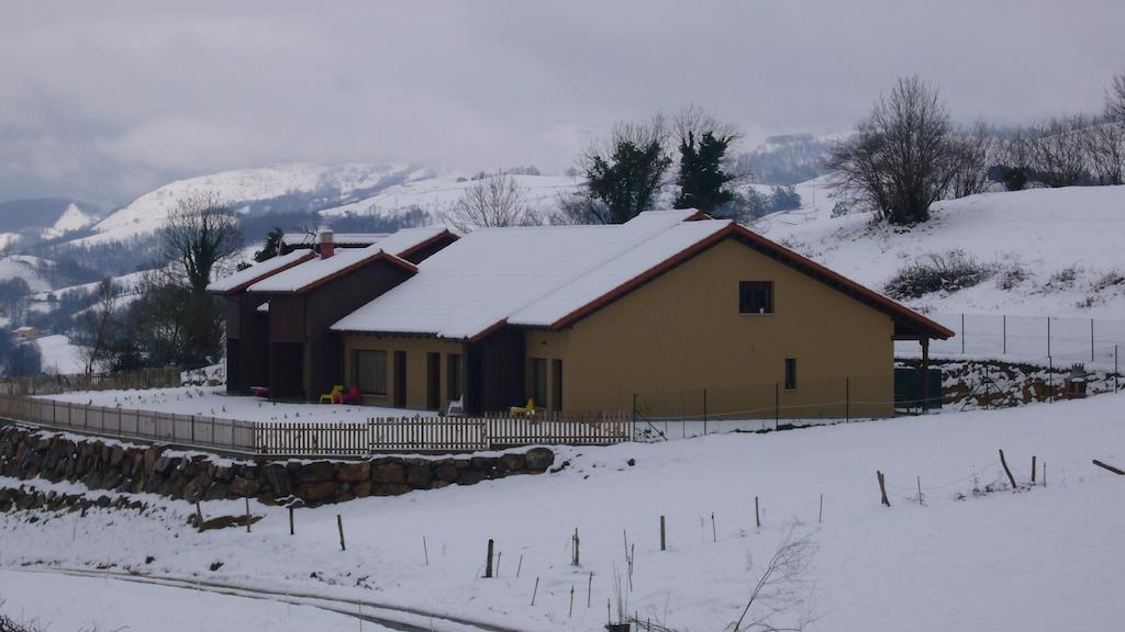 Apartamentos La Senda San Juan de Parres Exteriér fotografie